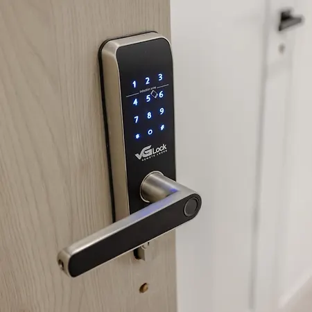 Very Berry - Katowicka 2c - Z Balkonem I Garazem- Self Check In 24h Apartmán