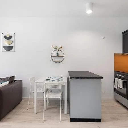 Apartmán Very Berry - Katowicka 2c - Z Balkonem I Garazem- Self Check In 24h Poznaň