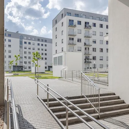 Very Berry - Katowicka 2c - Z Balkonem I Garazem- Self Check In 24h Apartment *