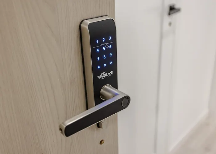 Very Berry - Katowicka 2c - Z Balkonem I Garazem- Self Check In 24h Apartment