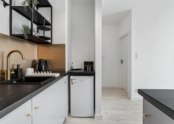 Very Berry - Katowicka 2c - Z Balkonem I Garazem- Self Check In 24h Apartment *